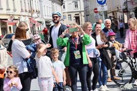 Mednarodna revija starodobnikov v Kamnik privabila ljubitelje klasičnih vozil (67)